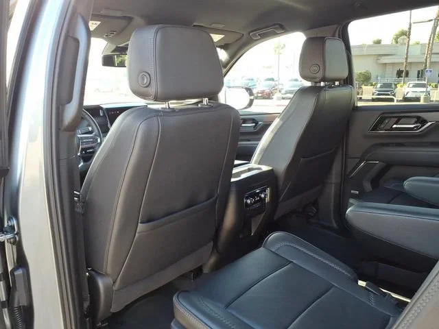 Used 2025 Sterling Metallic GMC Denali image 12