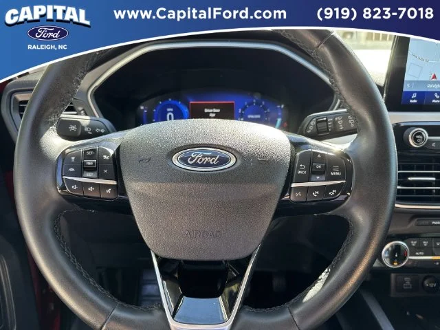 Used 2022 Red Ford SEL image 24