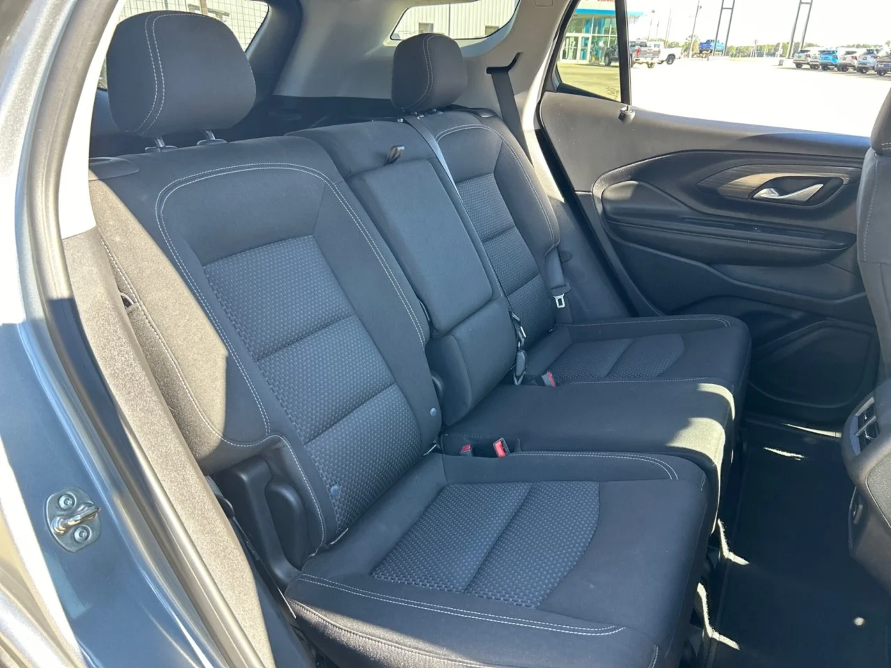 Used 2024 Sterling Metallic GMC SLE image 21
