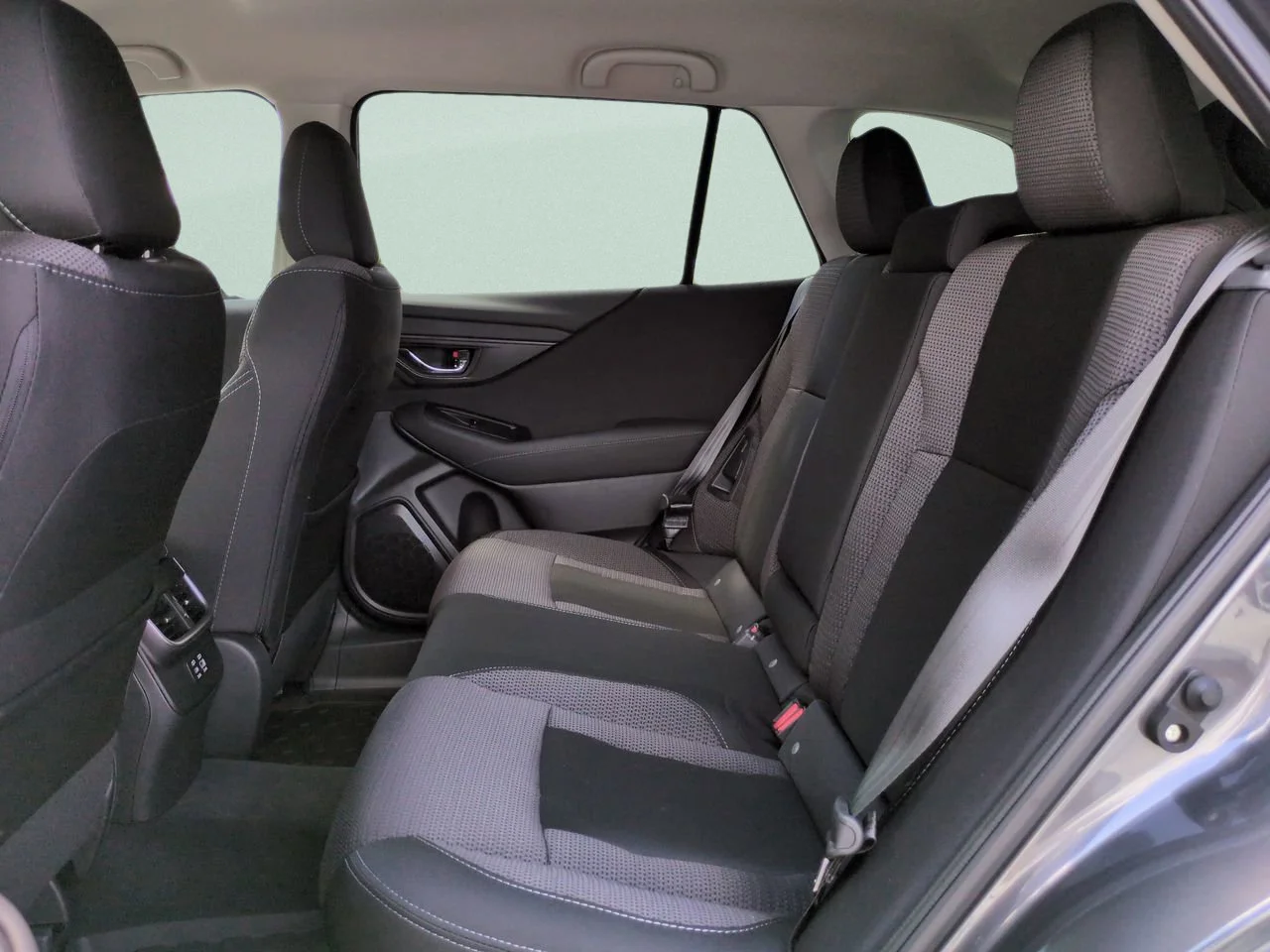 Used 2025 Magnetite Gray Metallic Subaru Premium image 10
