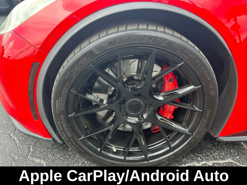 Used 2019 Red Chevrolet Grand Sport image 18