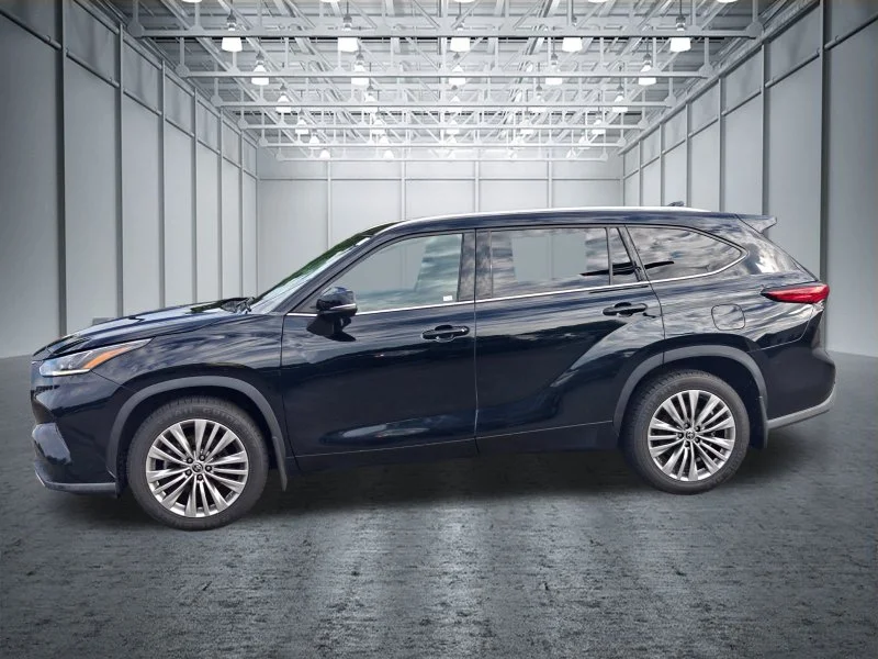 Used 2022 Black Toyota Platinum image 11