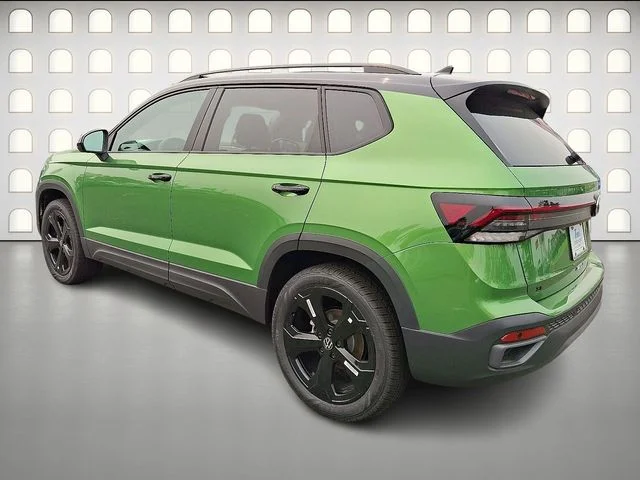 New 2026 Green Volkswagen 1.5T SE Black image 3