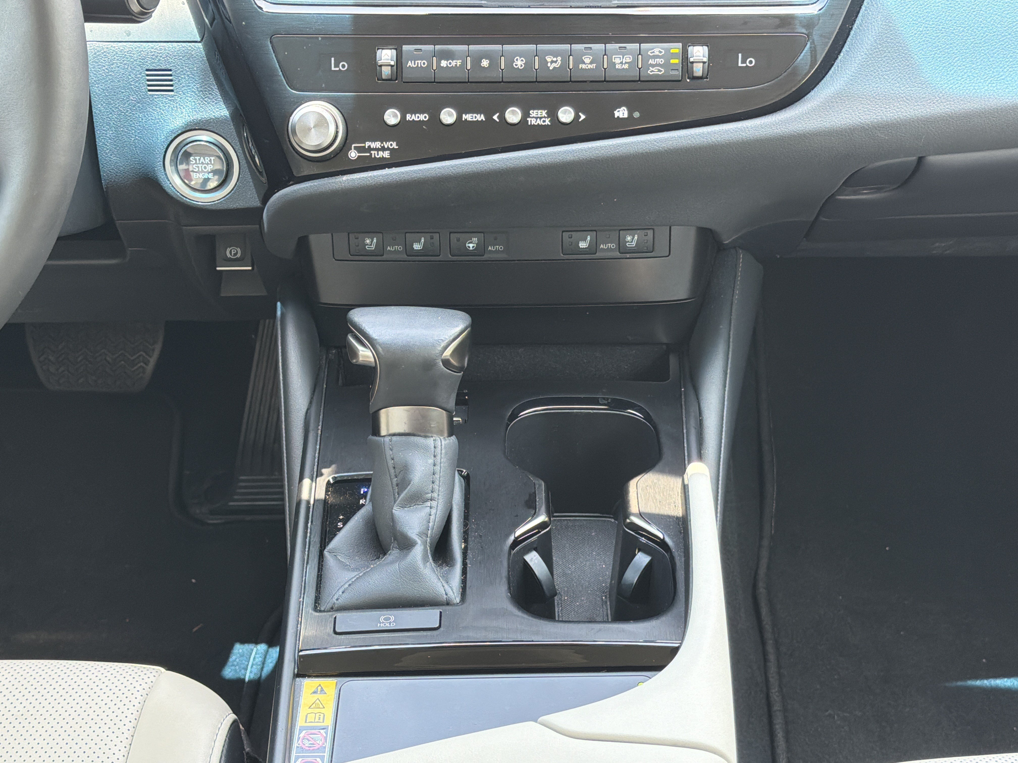 Used 2024 Eminent White Pearl Lexus ES 350 image 5