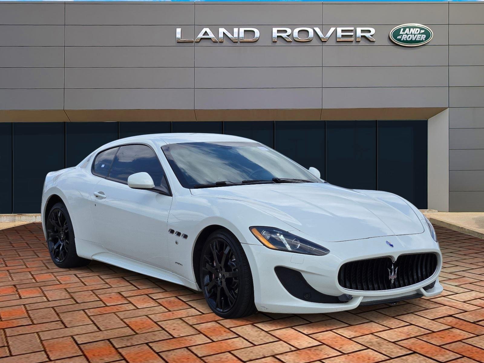 Used 2013 Bianco Fuji Special Matt Maserati MC Stradale image 3
