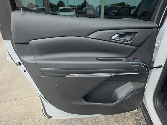 Used 2024 Summit White Chevrolet LT image 15