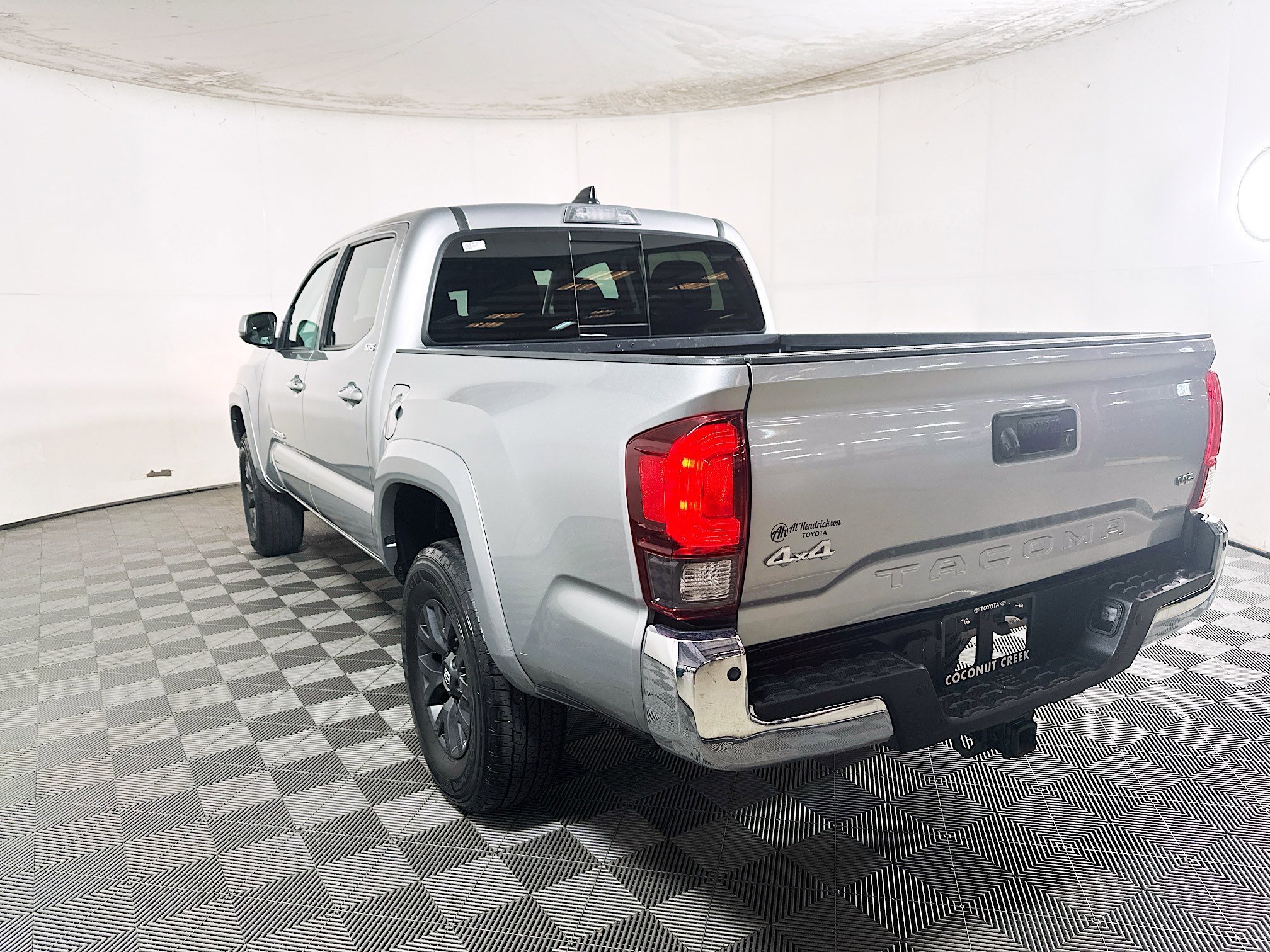 2023 Toyota Tacoma thumbnail 7