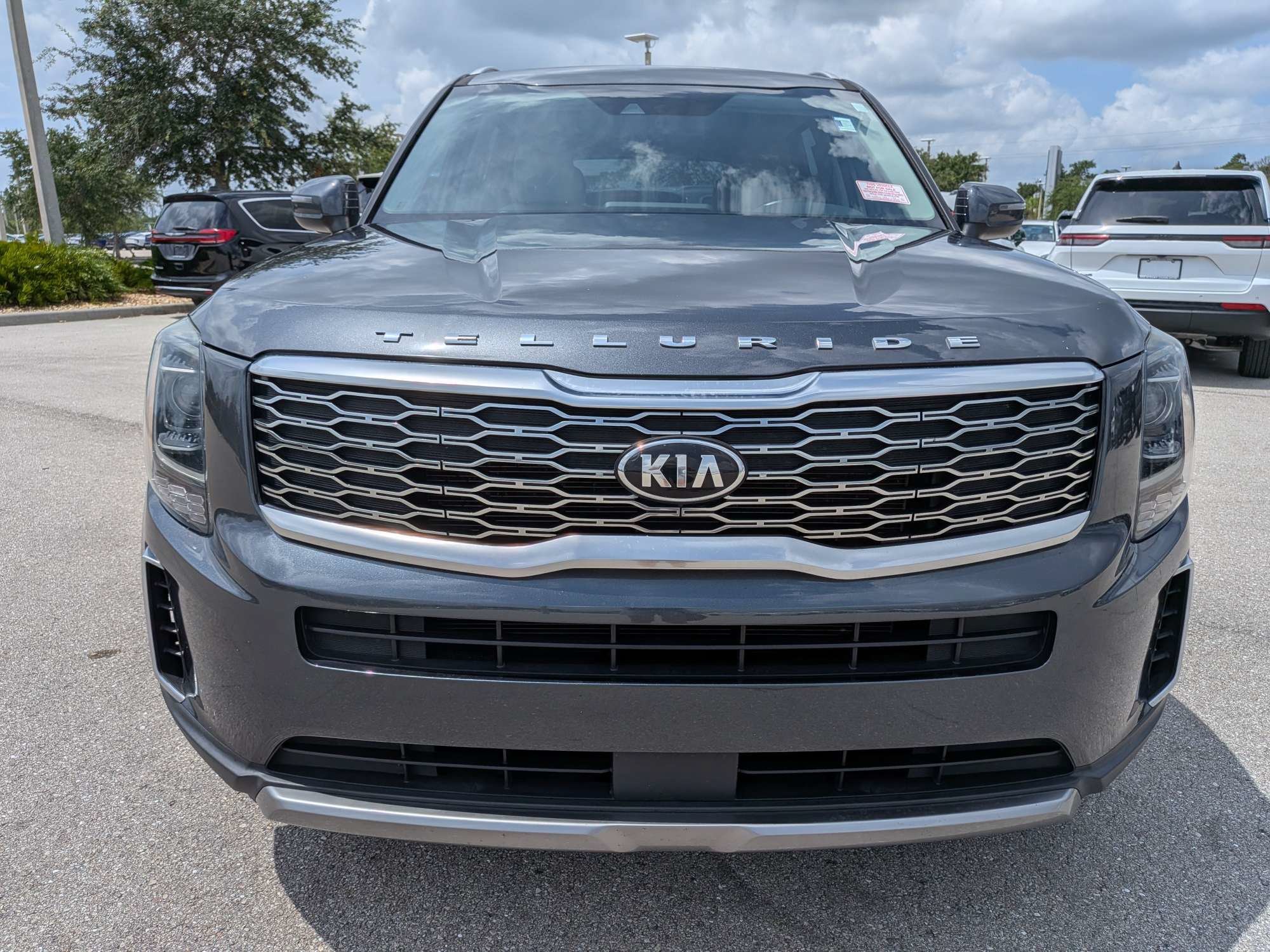 Used 2021 Gravity Grey Kia S image 3