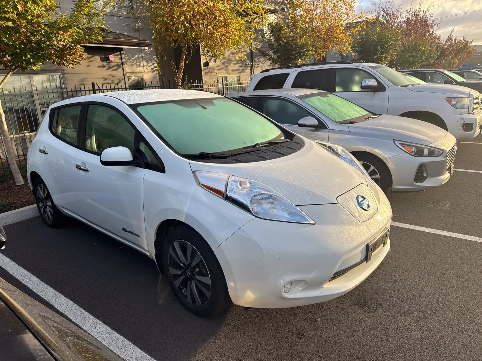 Used 2016 White Nissan SV image 4