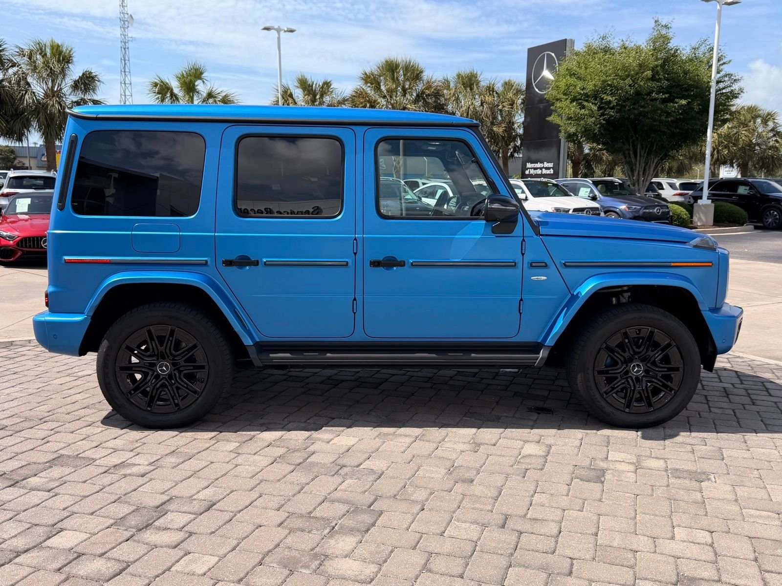 Certified Used 2025 MANUFAKTUR South Sea Blue Magno Mercedes-Benz G 580 image 8