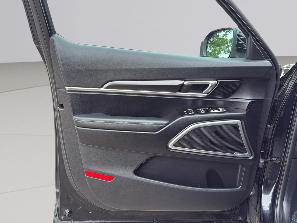 Used 2023 Ebony Black Kia S image 11