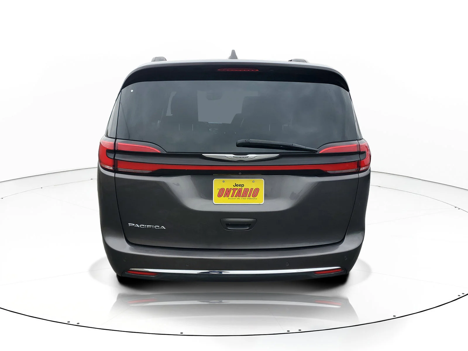 Certified Used 2022 Gray Chrysler Touring L image 4