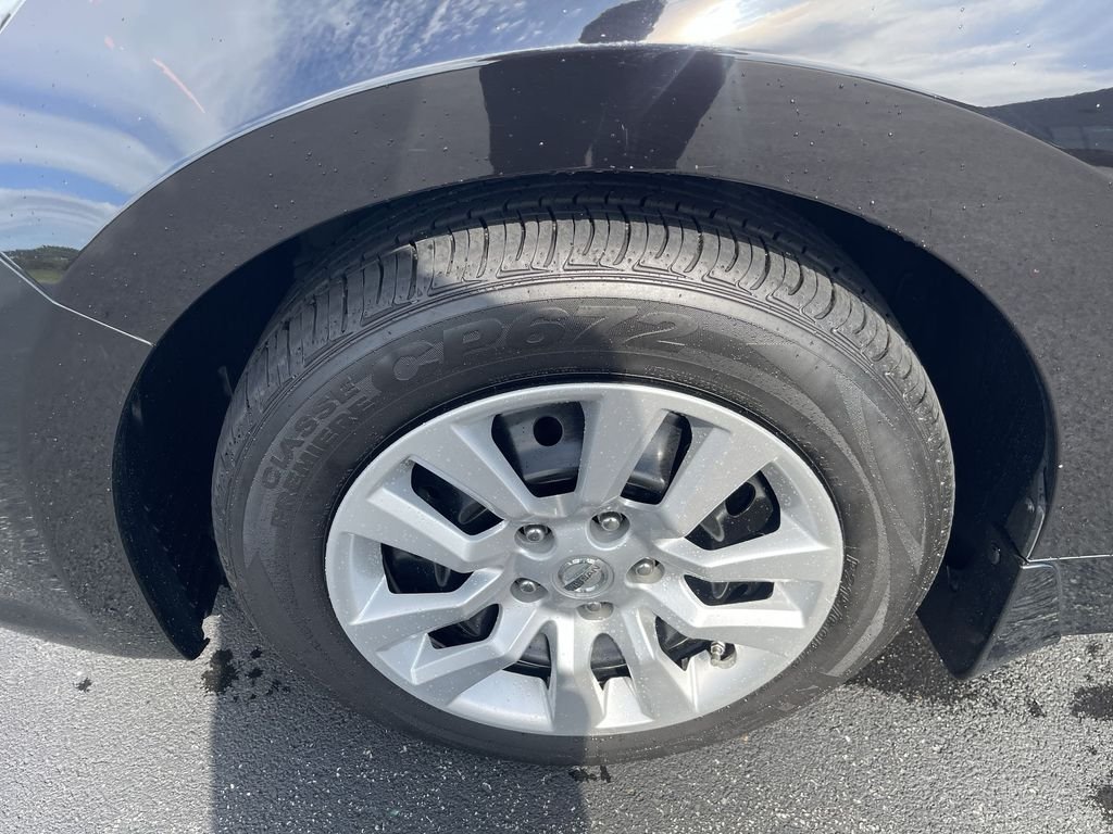 Used 2017 Black Nissan 2.5 S image 14