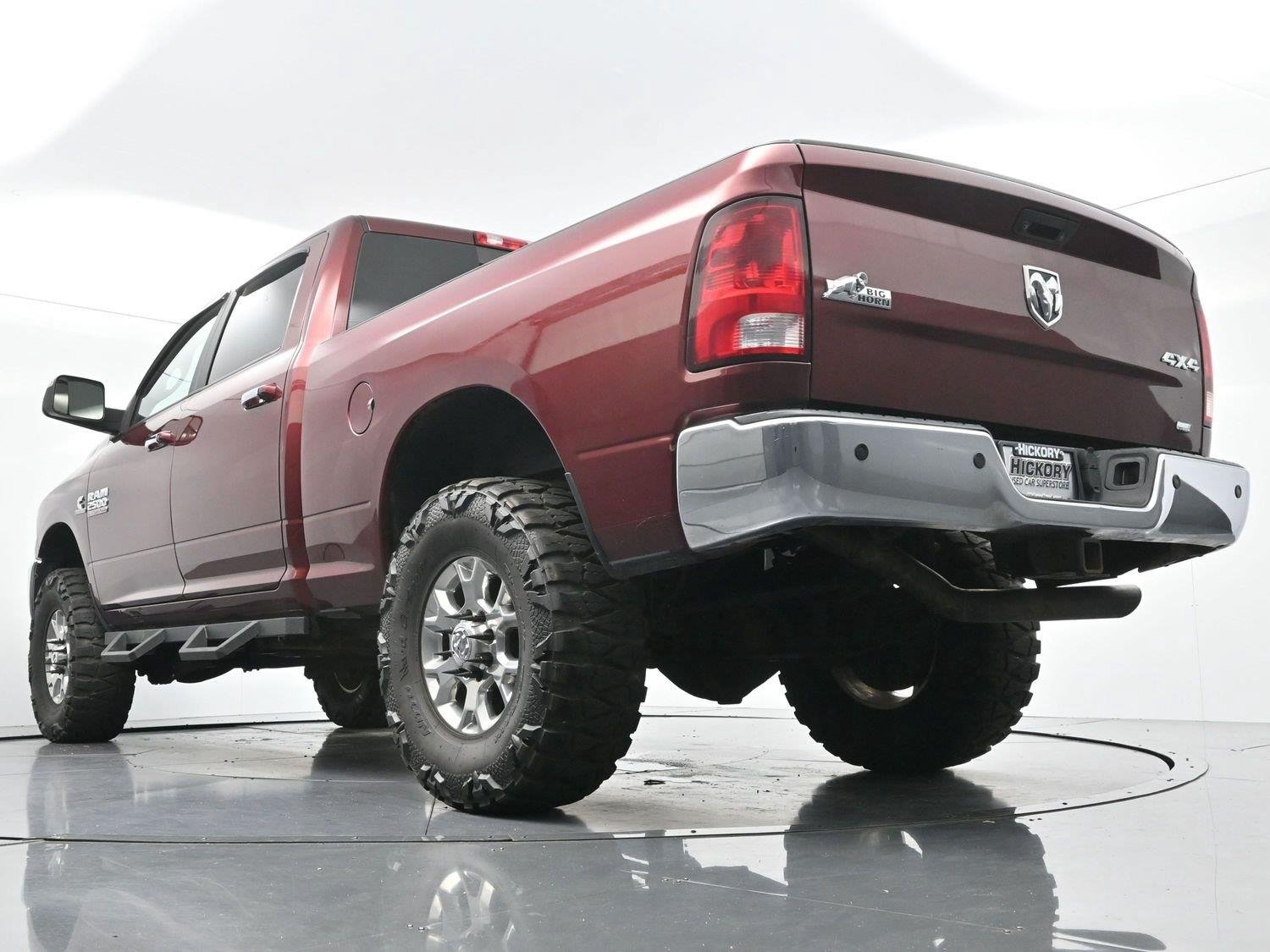 Used 2017 Delmonico Red Pearlcoat Ram Big Horn image 44