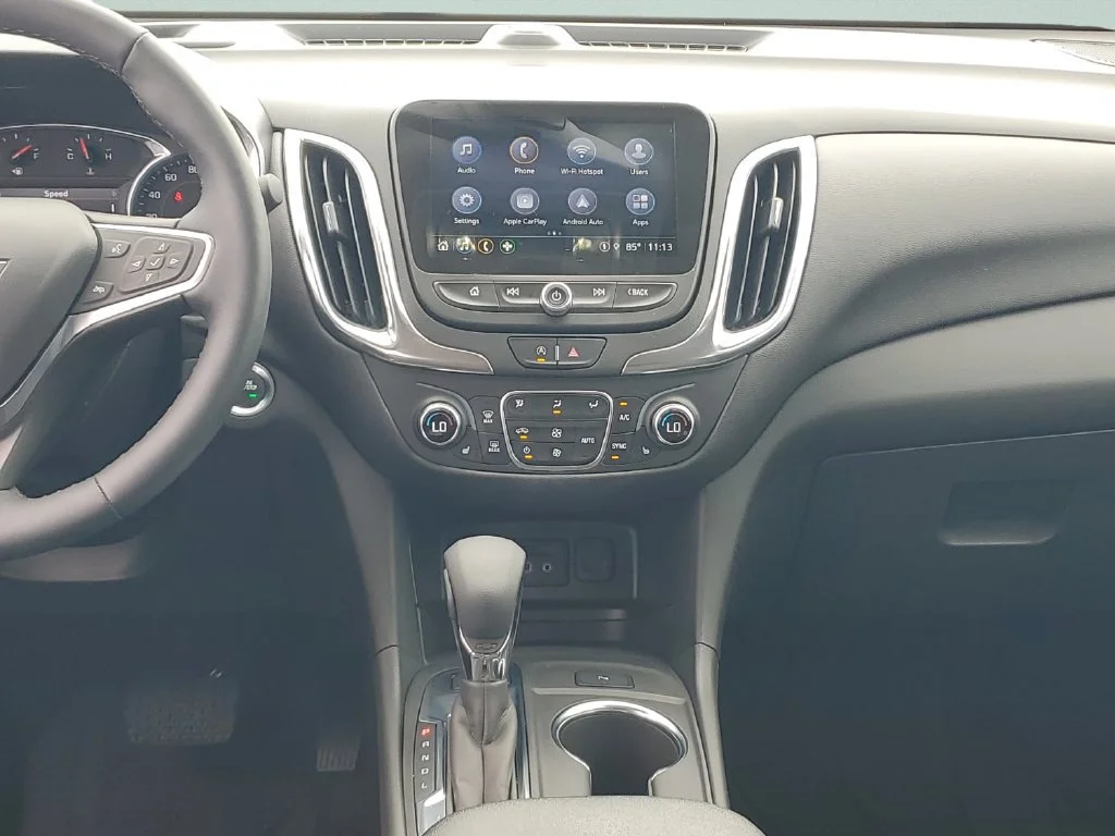 Used 2024 Summit White Chevrolet LT image 15