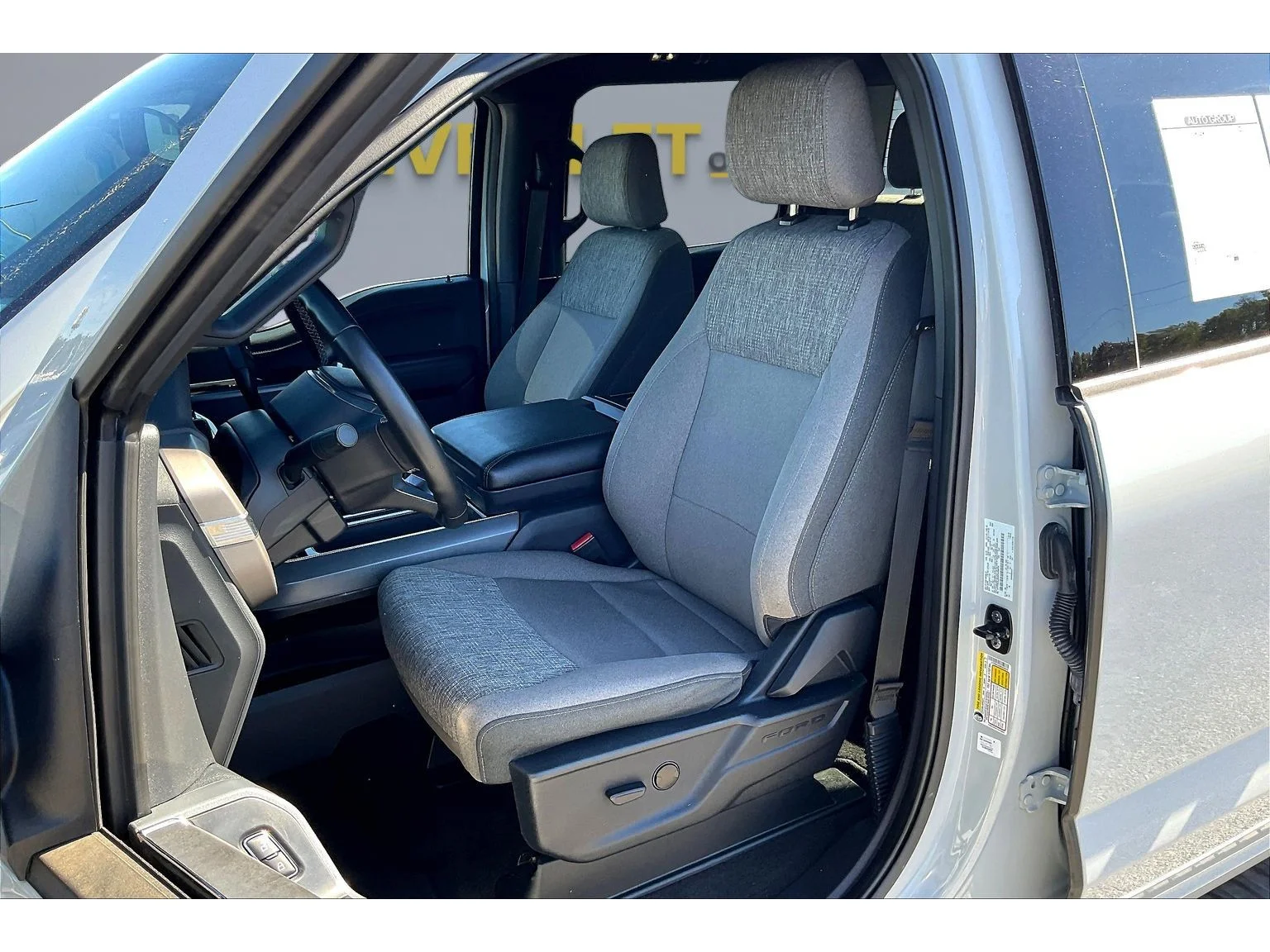 Used 2024 Gray Ford XLT image 17