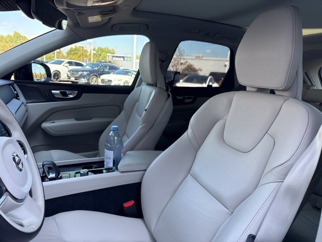 Used 2025 Black Volvo T8 Plus image 10