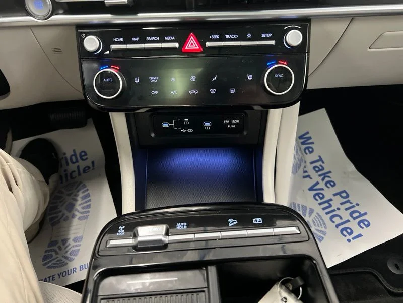 Used 2025 Gray Hyundai SEL Convenience image 26