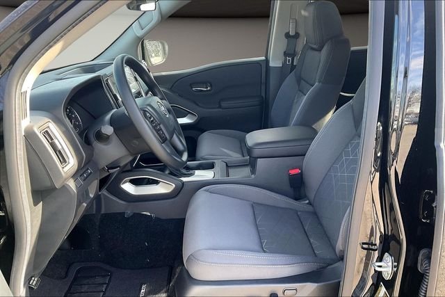 New 2026 Super Black Nissan Crew Cab SV image 7