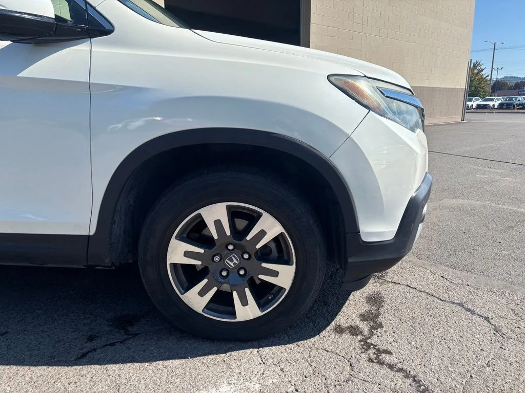 Used 2017 White Diamond Pearl Honda RTL-E image 2