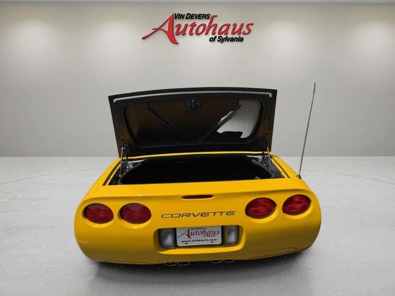 Used 2003  Chevrolet  image 25
