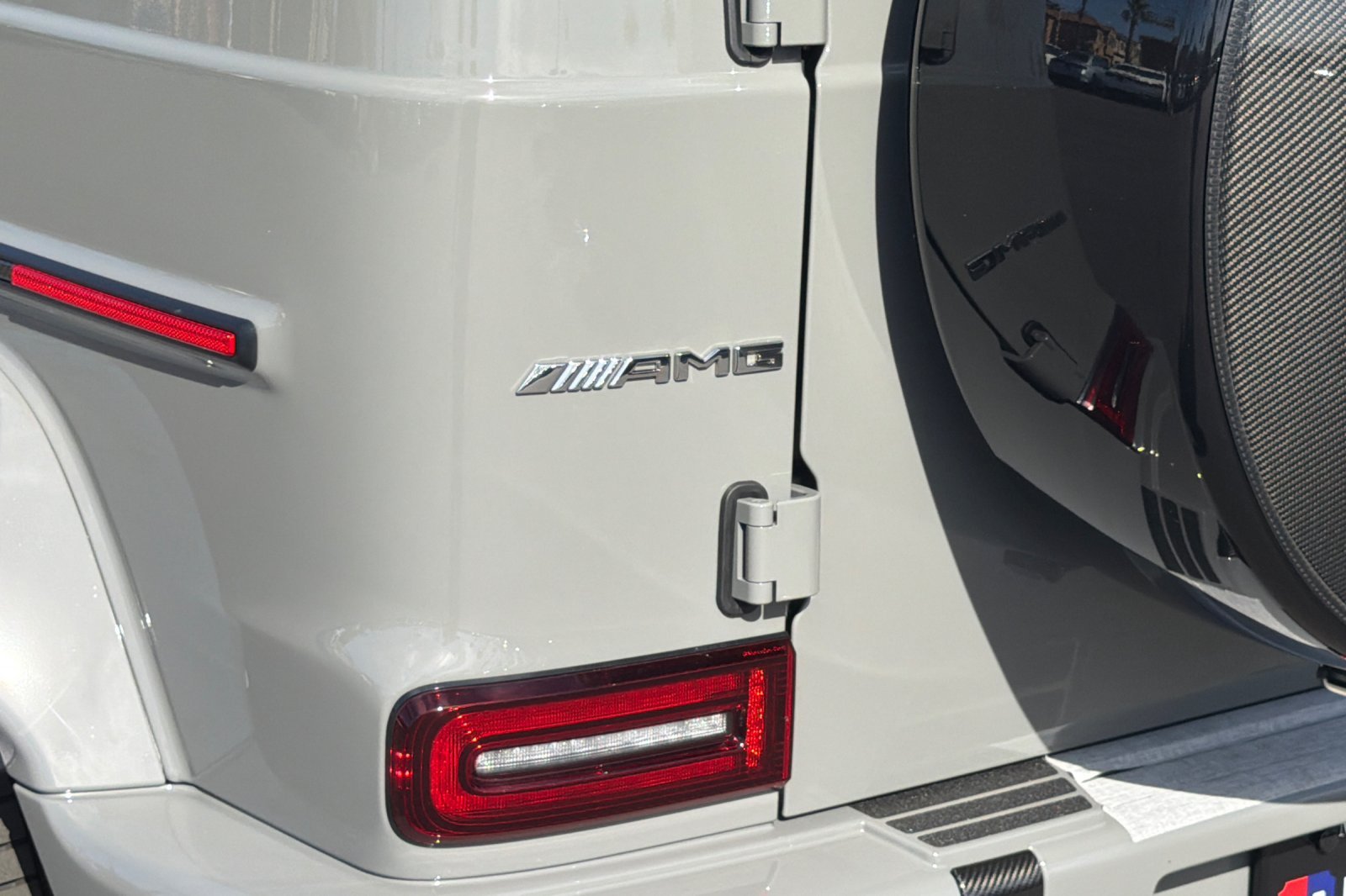 New 2027 MANUFAKTUR Arabian Grey Non- Metallic Mercedes-Benz G 63 AMG® image 15