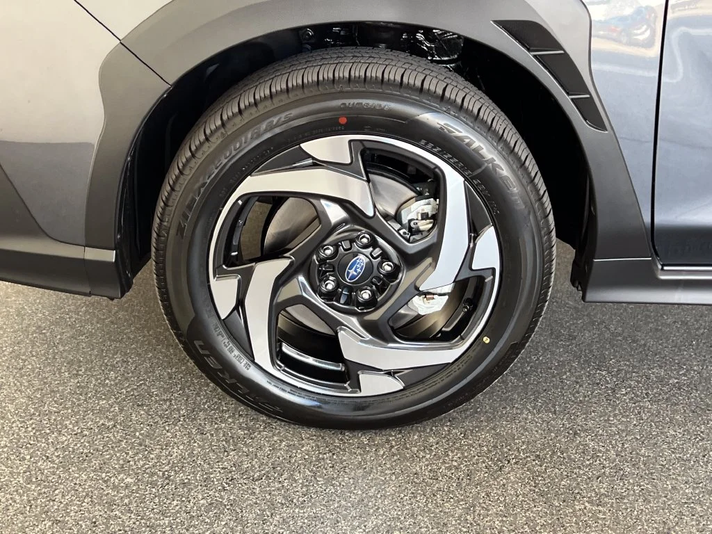 New 2026 MAGNETITE GRAY PEARL Subaru Limited Hybrid image 28