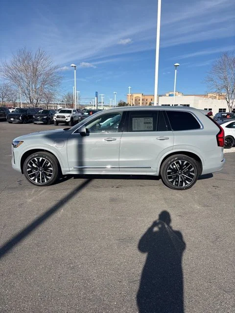 New 2026 Vapour Grey Volvo Plus image 8