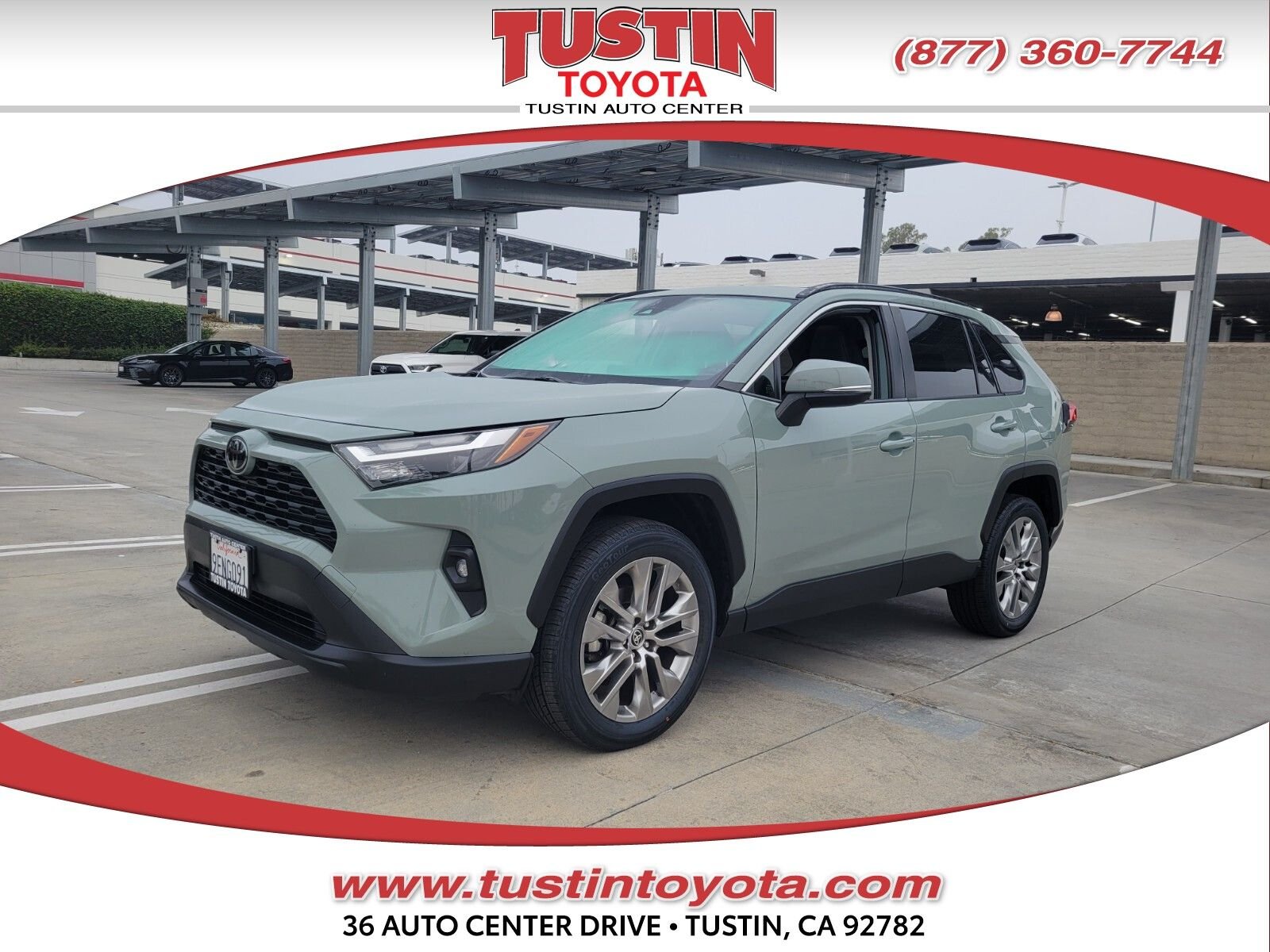 Certified Used 2023  Toyota XLE Premium image 1