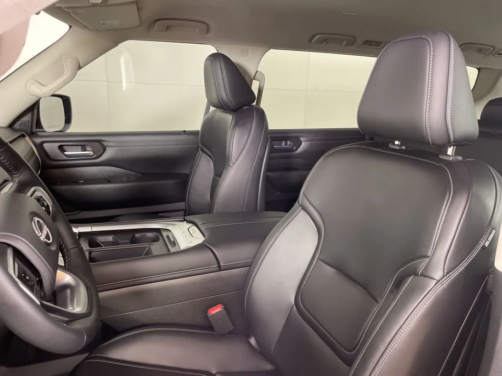 2026 Nissan Armada SV - Photo 18