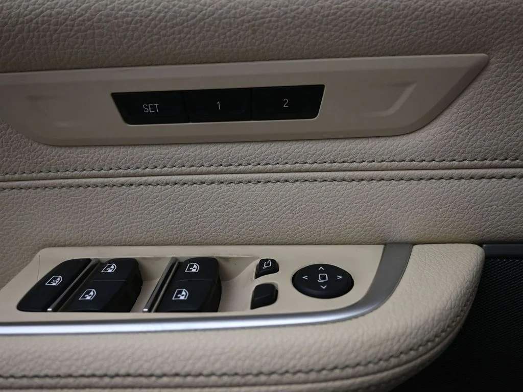 Used 2019 Black BMW 640 Gran Turismo i xDrive image 16