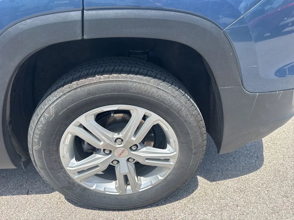 Used 2024 Downpour Metallic GMC SLE image 24