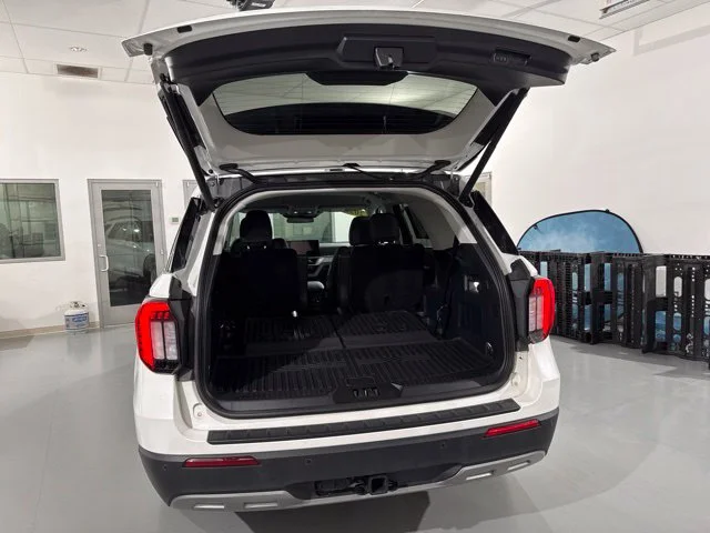 Used 2025 White Ford Active image 10
