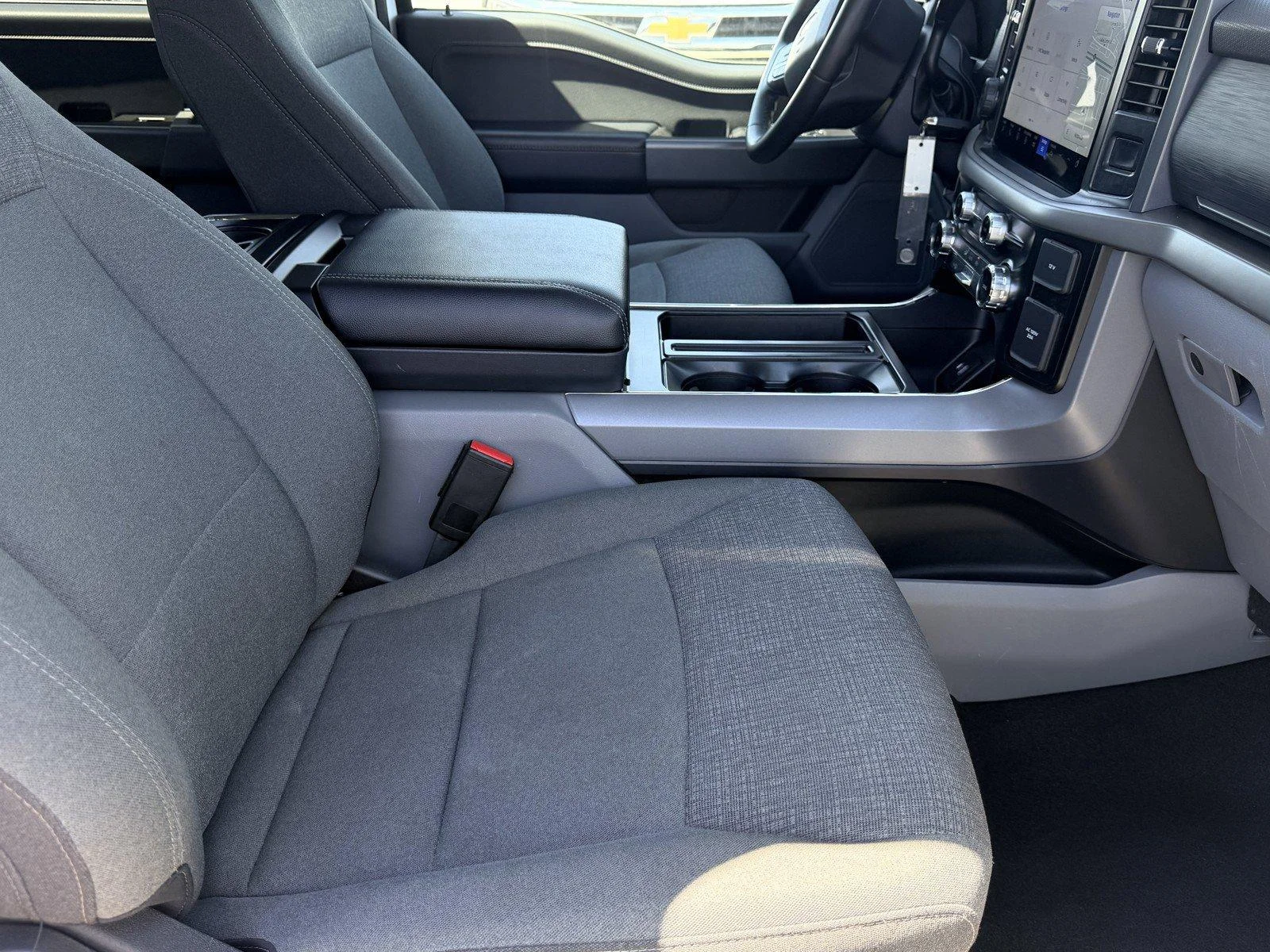 Used 2024  Ford XLT image 8