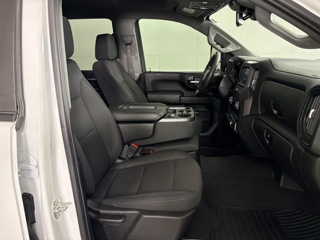 Used 2024 White Chevrolet Custom image 42