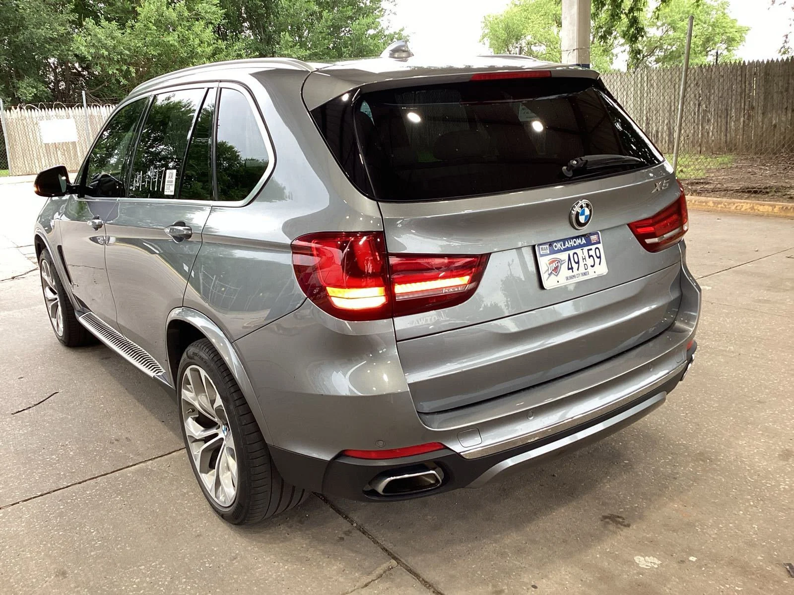 Used 2018 Space Gray Metallic BMW sDrive35i image 2