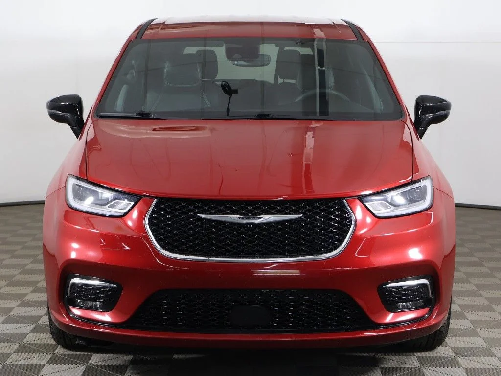 Used 2025 Red Chrysler Select image 12