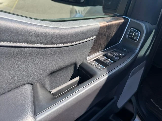 Certified Used 2025 Avalanche Ford Lariat image 11