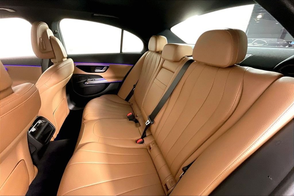 2025 Mercedes-Benz E-Class E350 - Photo 18