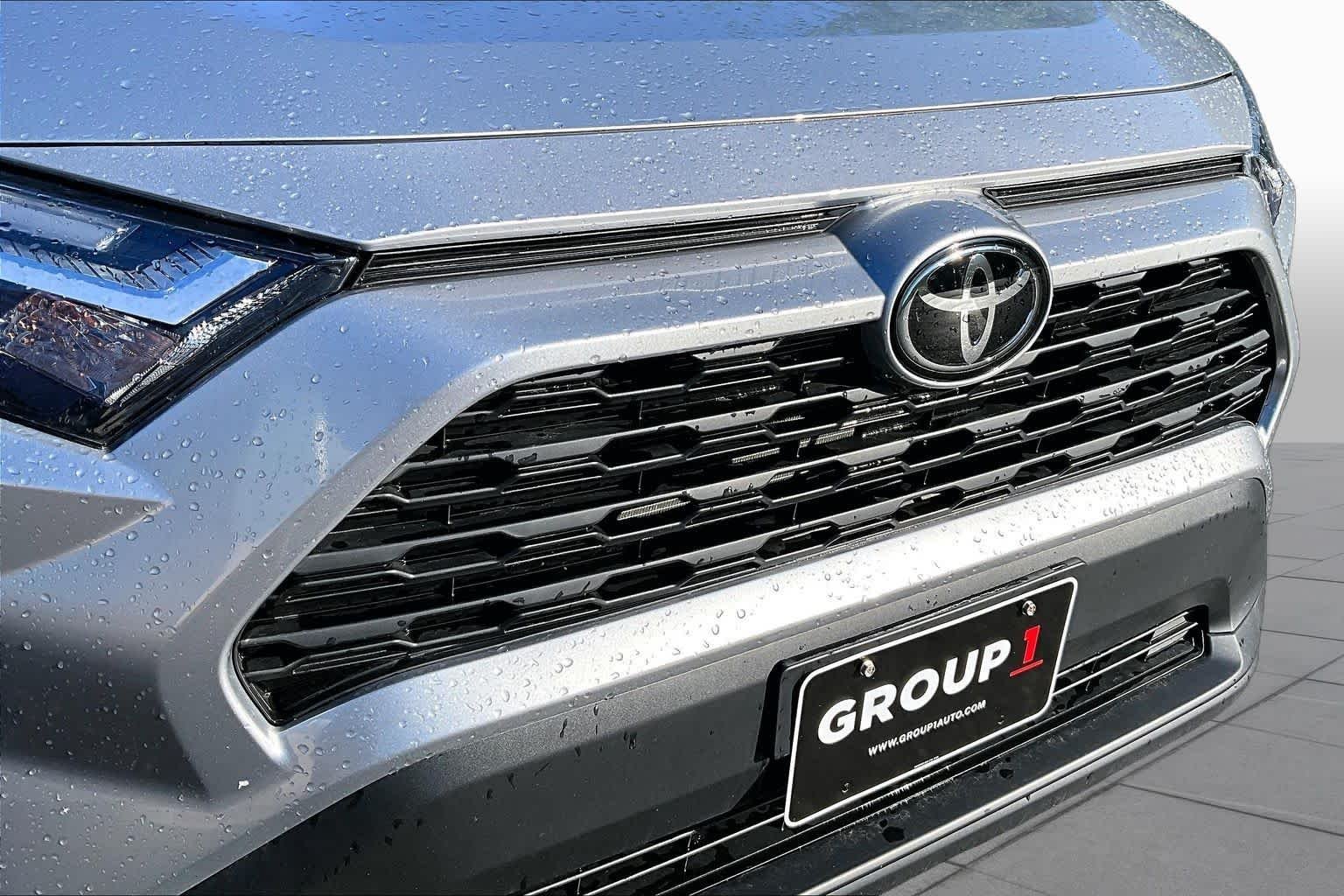 2025 Toyota RAV4 XLE - Photo 62