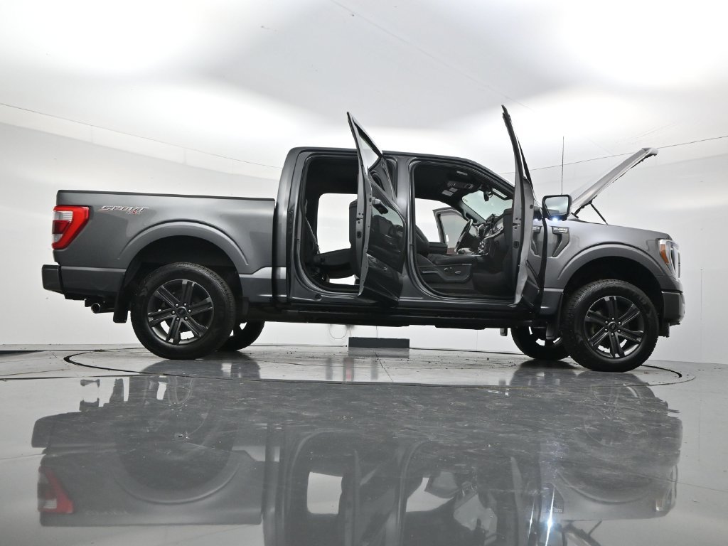 Used 2023 Gray Metallic Ford Lariat image 59