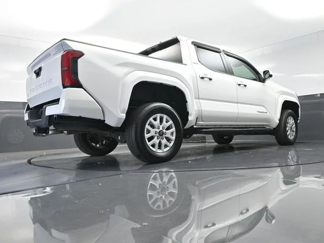 Used 2024 White Toyota SR5 image 36