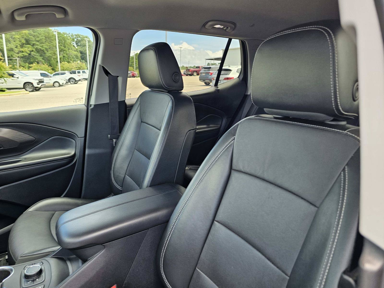 Used 2024 Sterling Metallic GMC SLT image 17