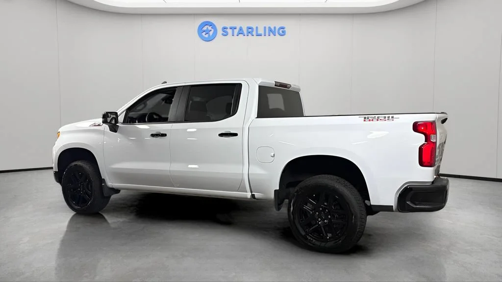 Used 2025 Summit White Chevrolet LT Trail Boss image 4
