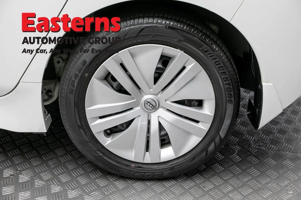 Used 2023 White Nissan S image 8
