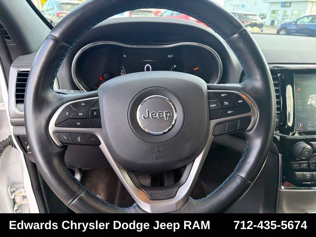 Used 2019 White Jeep Laredo image 22