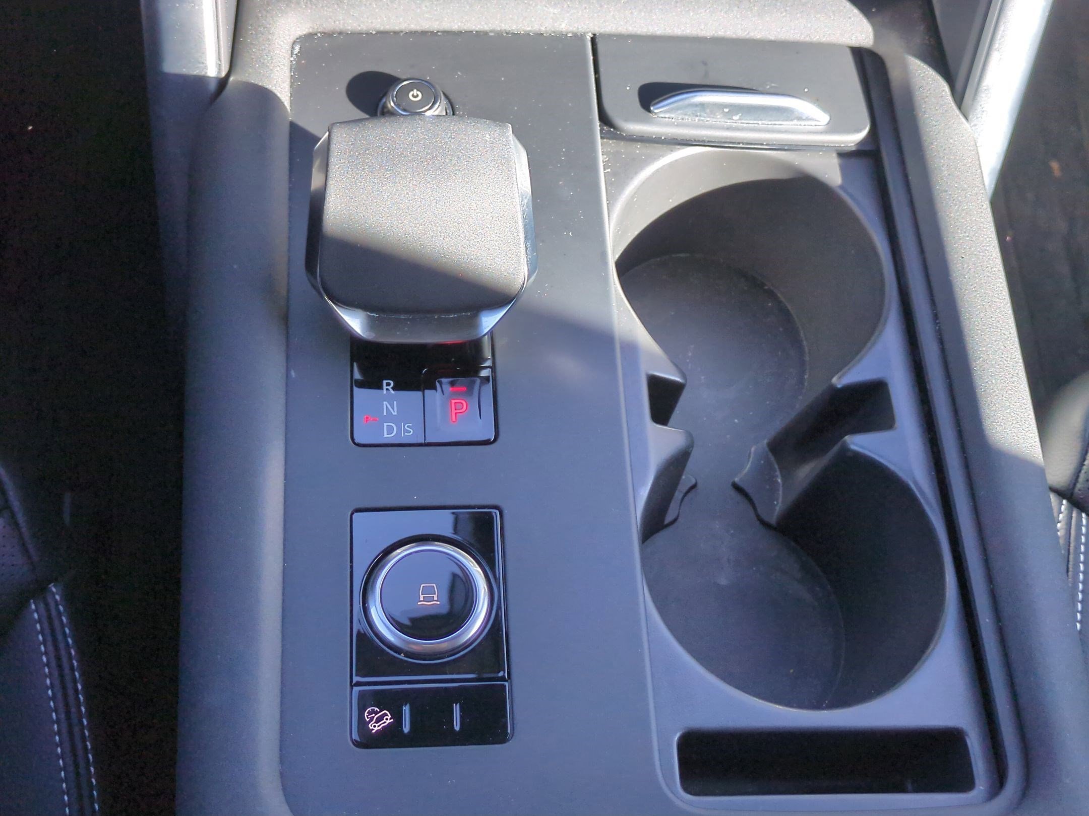 Used 2025 Santorini Black Metallic Land Rover S image 19