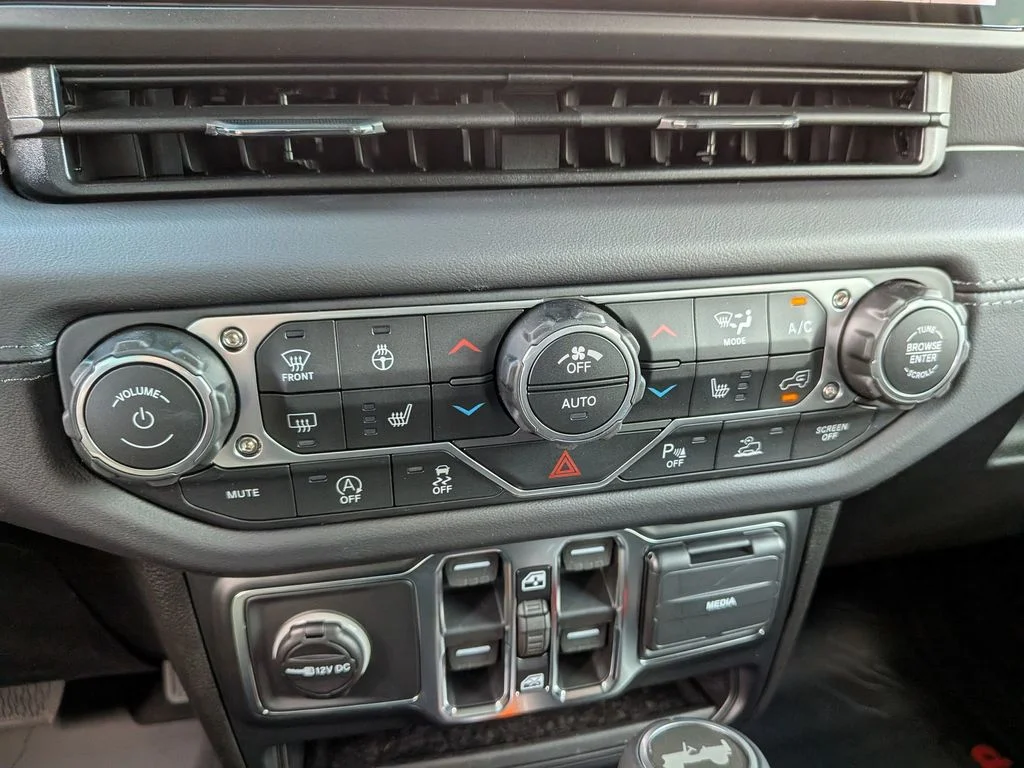 New 2026 White Jeep Sahara image 17