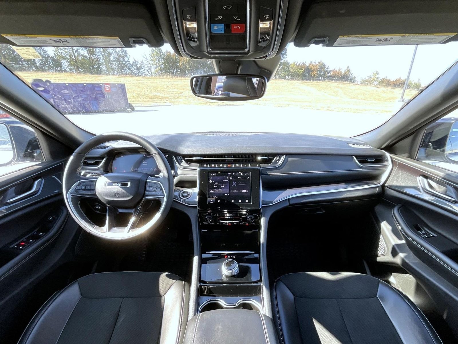 Used 2023 White/off-white Jeep Altitude X image 14