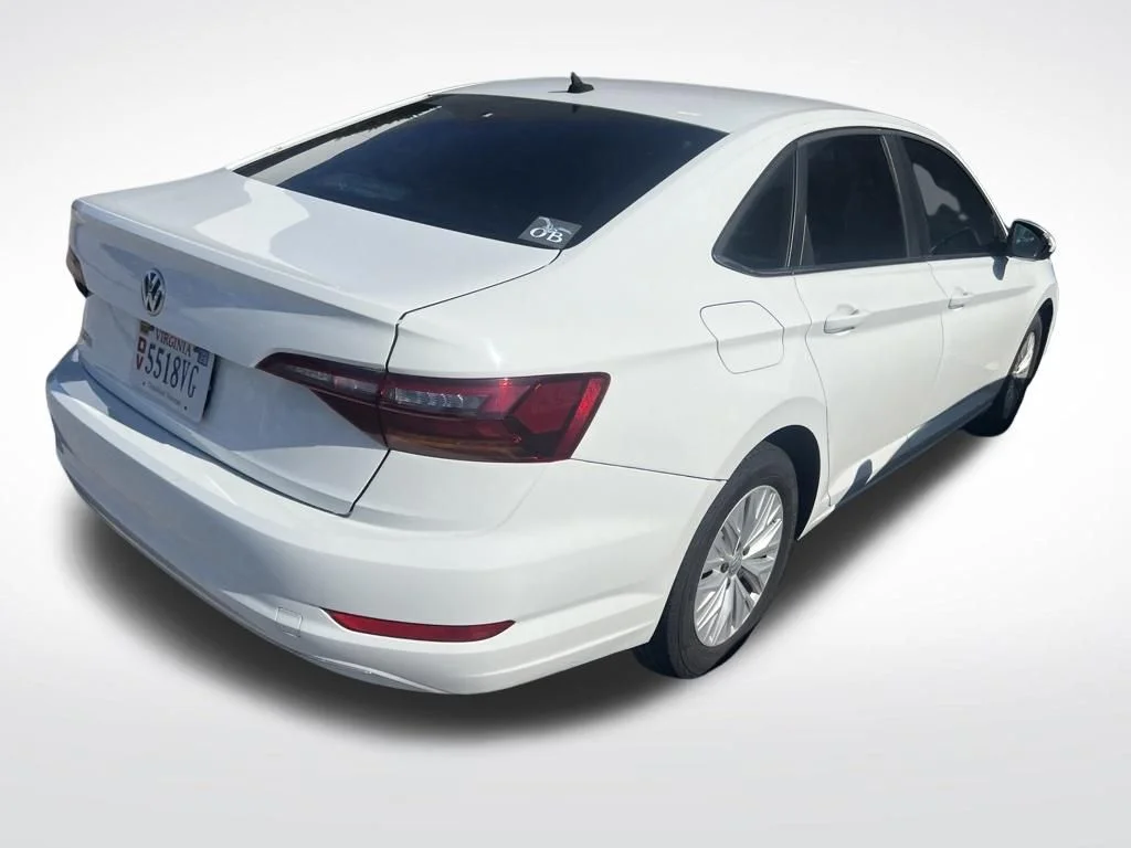 Used 2019 White Volkswagen  image 9